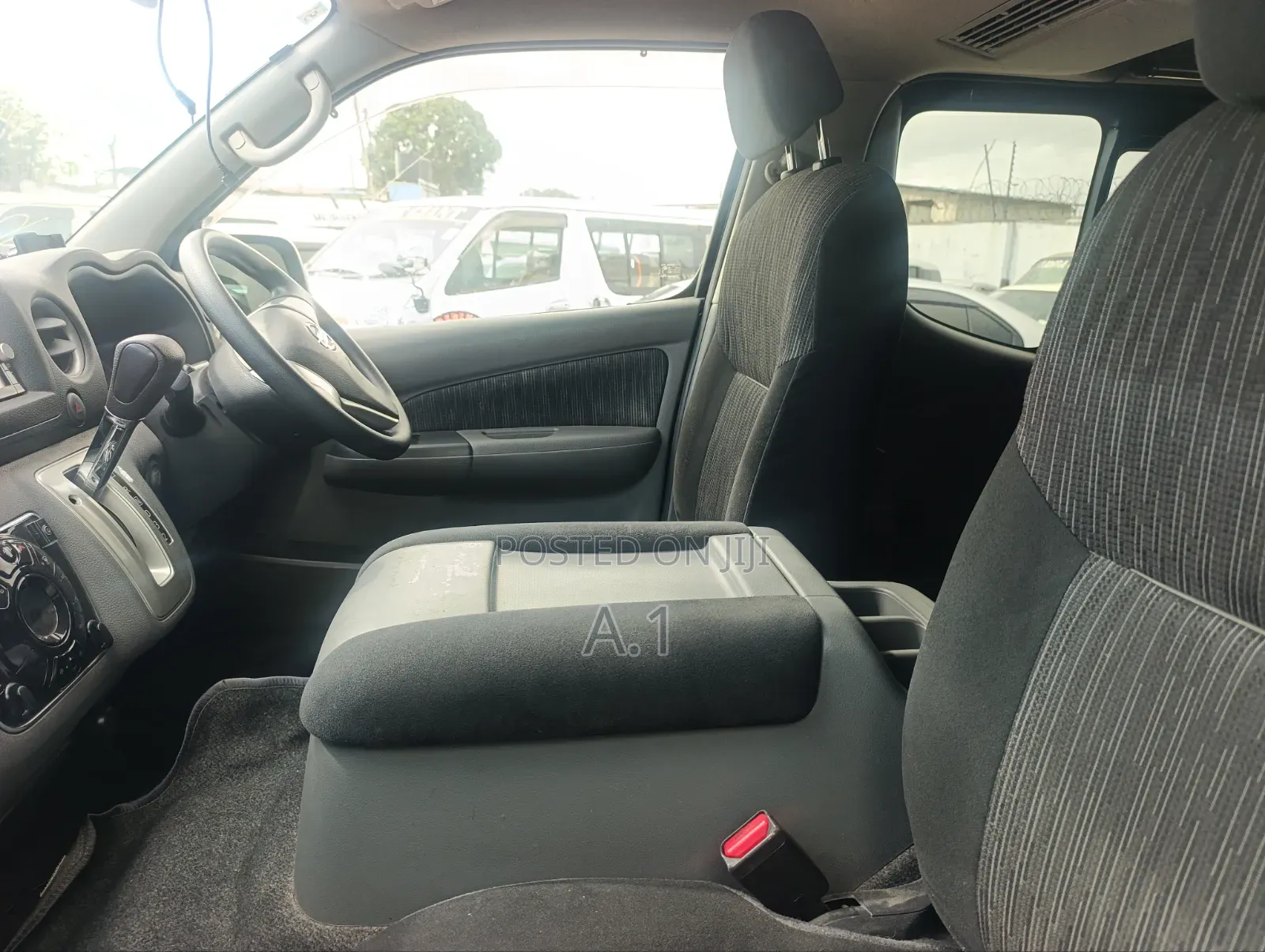 Nissan Caravan (Urvan) 2019 Black