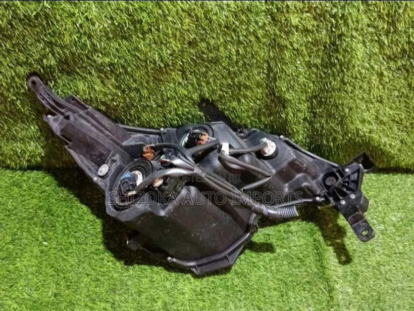 Headlight Assy Lh Toyota Spade Nsp141 2016
