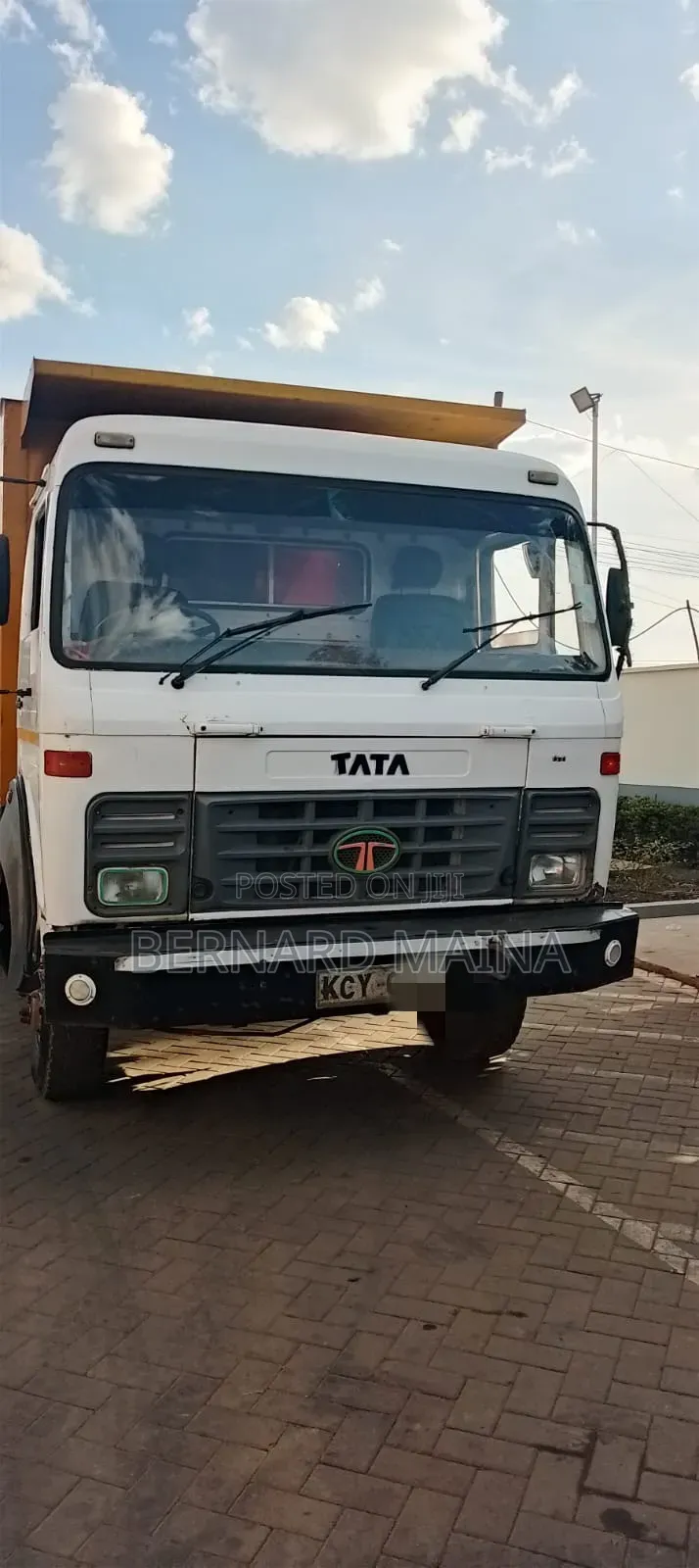 Tata Very Clean Unit 3.2m. 
Direct Transfer.