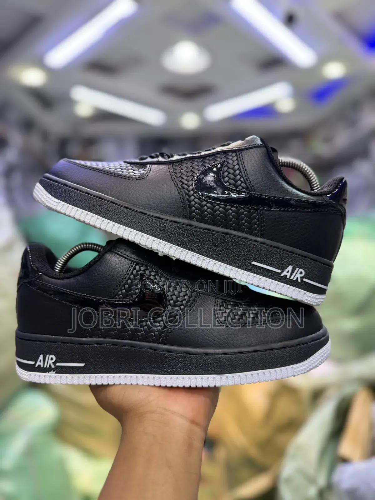 Nike AirForce 1 Low ” Woven Black “
Quality Leather Sneakers