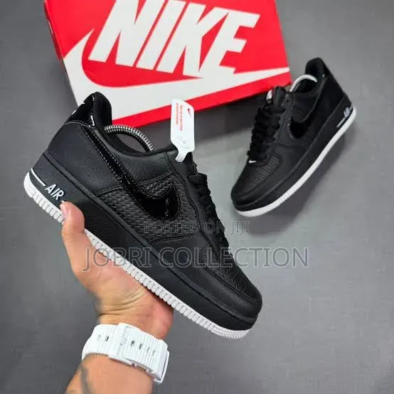 Nike AirForce 1 Low ” Woven Black “
Quality Leather Sneakers