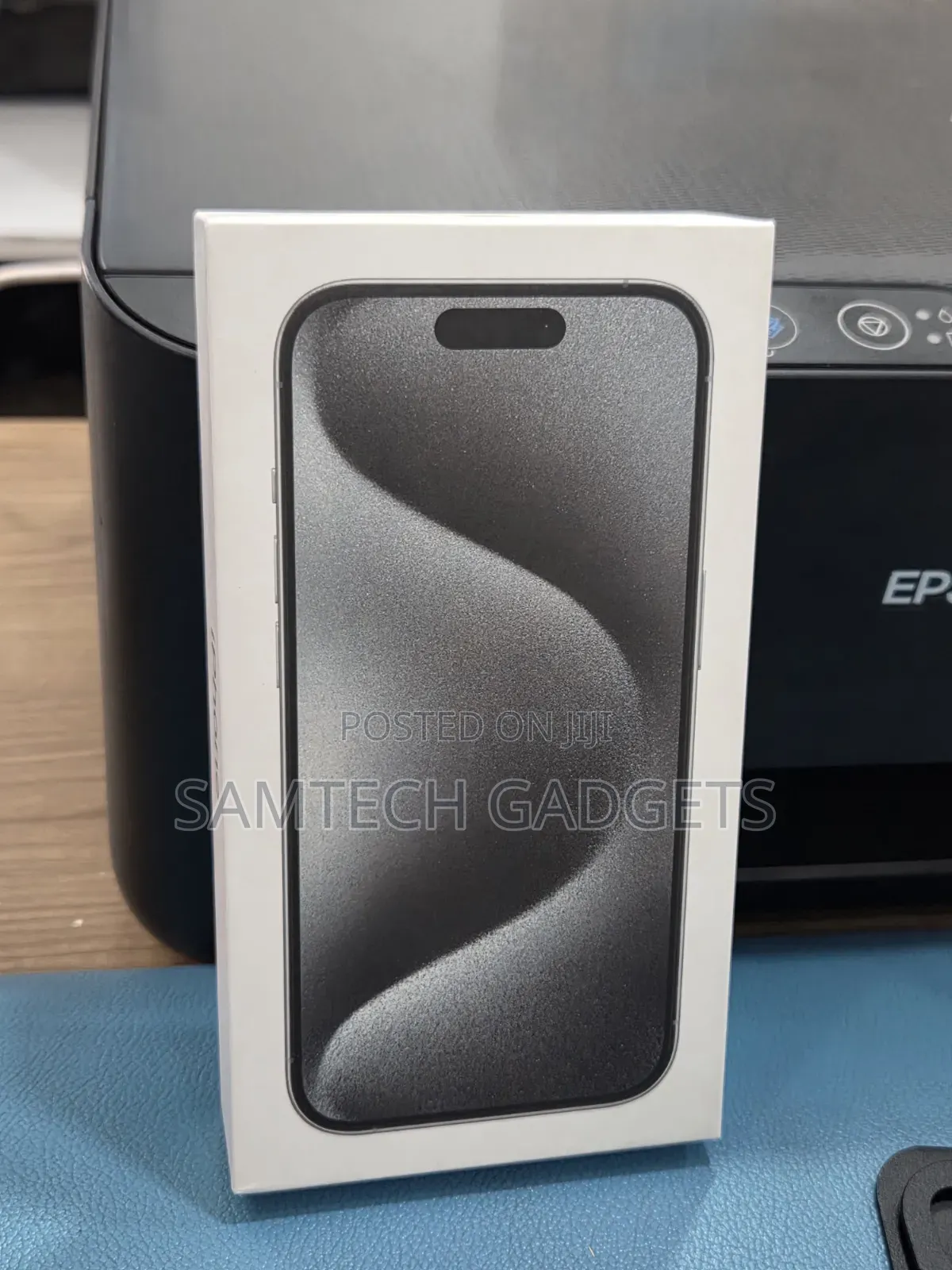 New Apple iPhone 15 Pro 256 GB White
