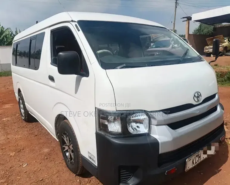 Toyota HiAce 2010 White