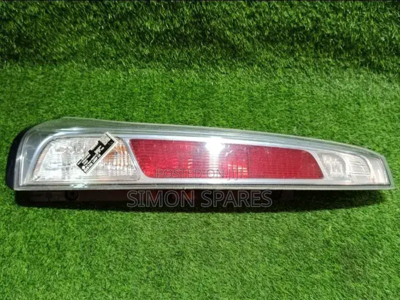 Tail Lamp Lh Nissan Serena C26 2011