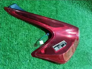 Tail Lamp Lh Nissan Juke Yf15 2011