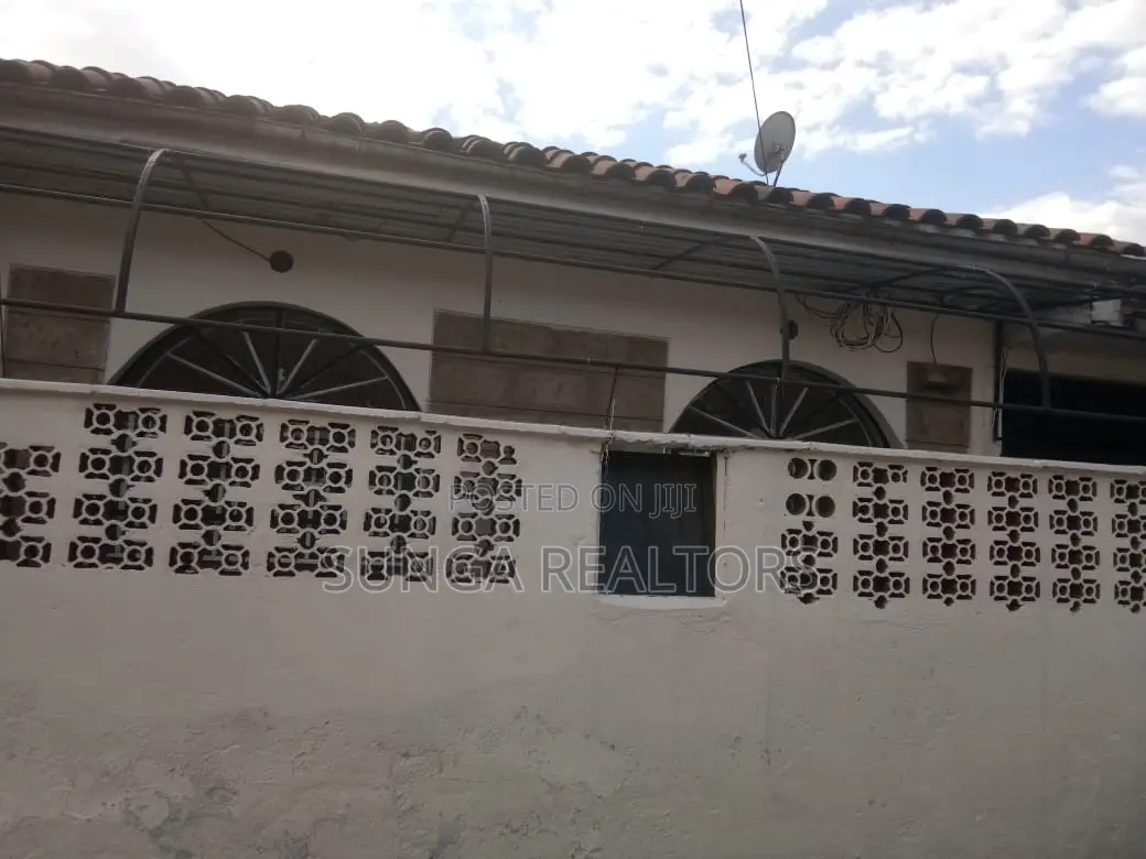 3bdrm Townhouse/Terrace in South C for sale