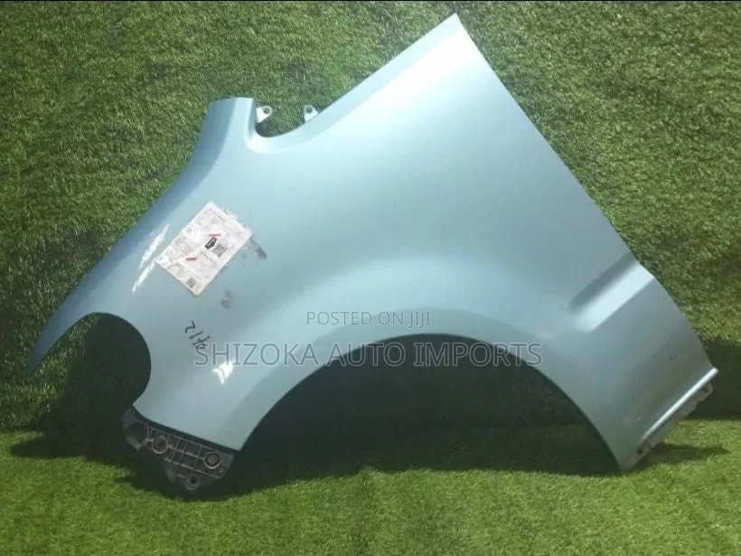 Fender Lh Toyota Porte Nnp10 2009