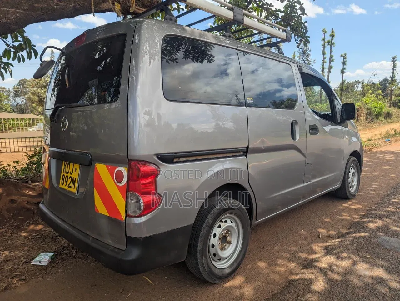 Nissan NV350 2015 Gray