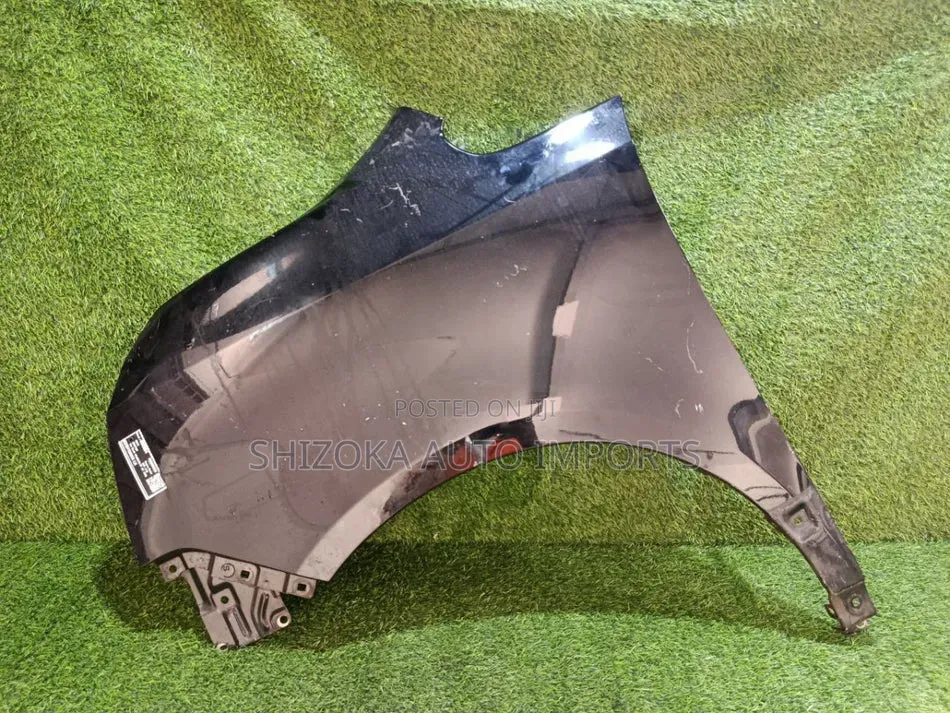 Fender Lh Toyota Voxy Zrr75w 2012