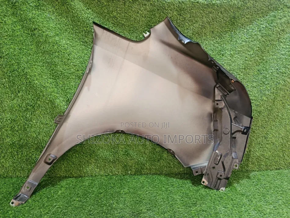 Fender Lh Toyota Voxy Zrr75w 2012
