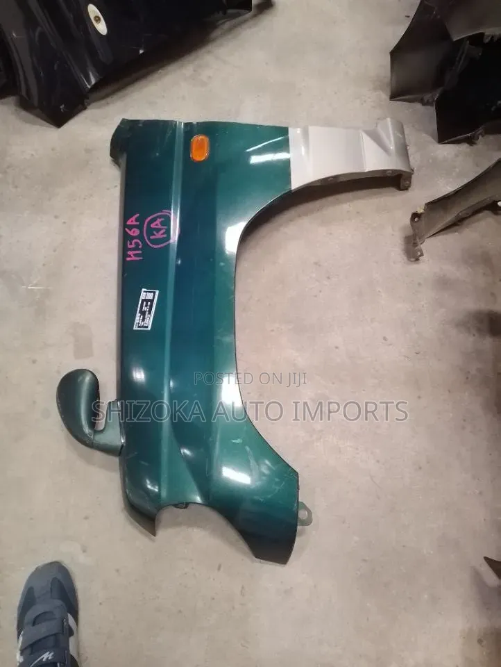 Fender Lh Mitsubishi Pajero Mini H56a