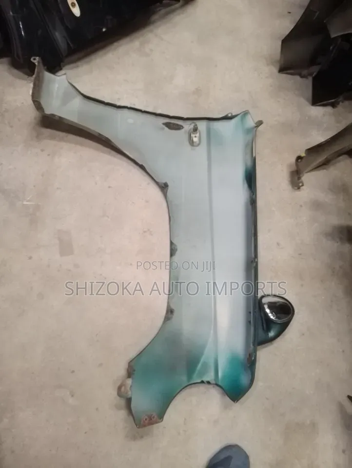 Fender Lh Mitsubishi Pajero Mini H56a
