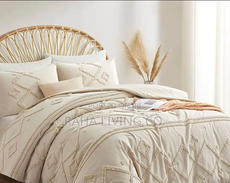 4pc Tufted Duvet Cover Set | 6x6 | Bedsheet + 2 Pillowcases