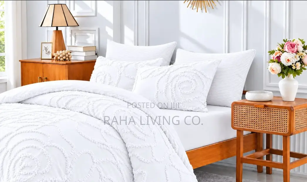 4pc Tufted Duvet Cover Set | 6x6 | Bedsheet + 2 Pillowcases