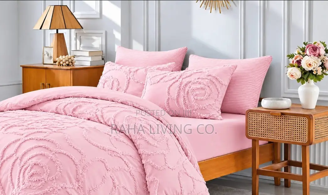 4pc Tufted Duvet Cover Set | 6x6 | Bedsheet + 2 Pillowcases