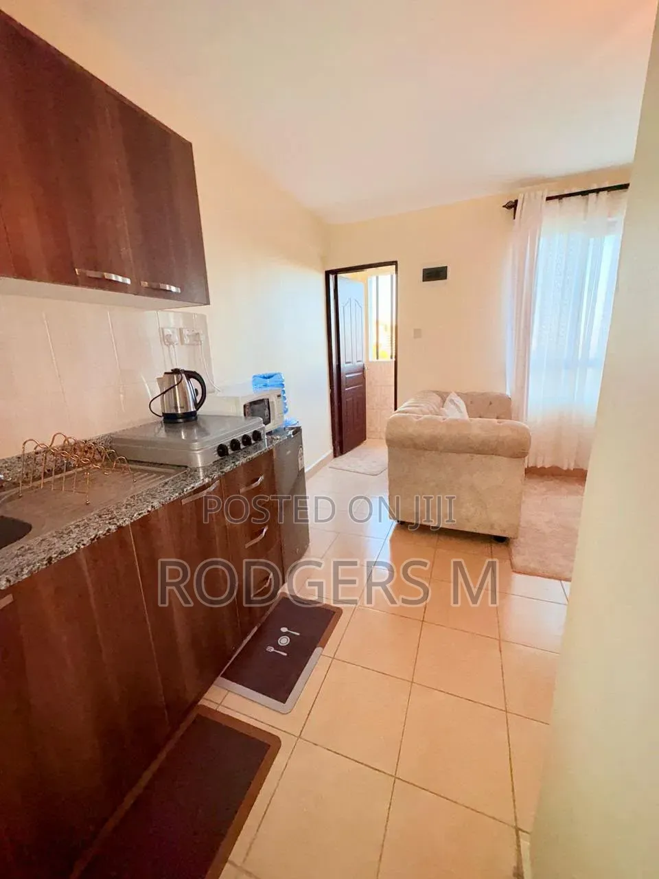 Furnished Studio Apartment in State House Area for rent