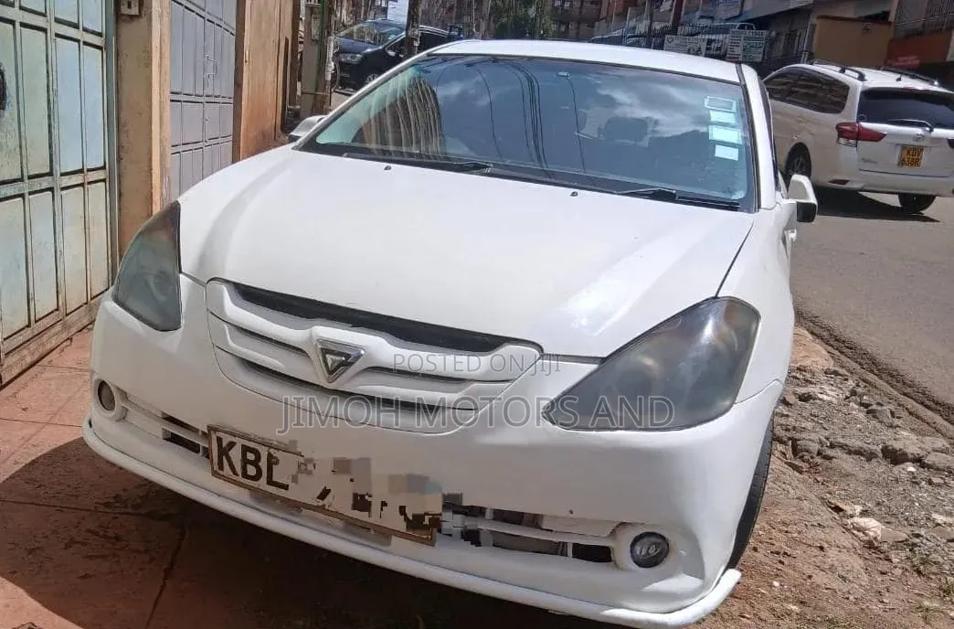 Toyota Caldina 2004 White