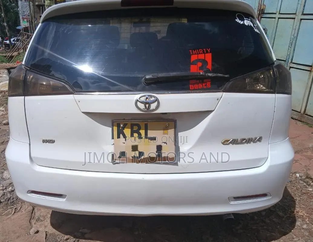 Toyota Caldina 2004 White