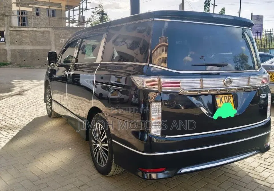 Nissan Elgrand 2017 Black
