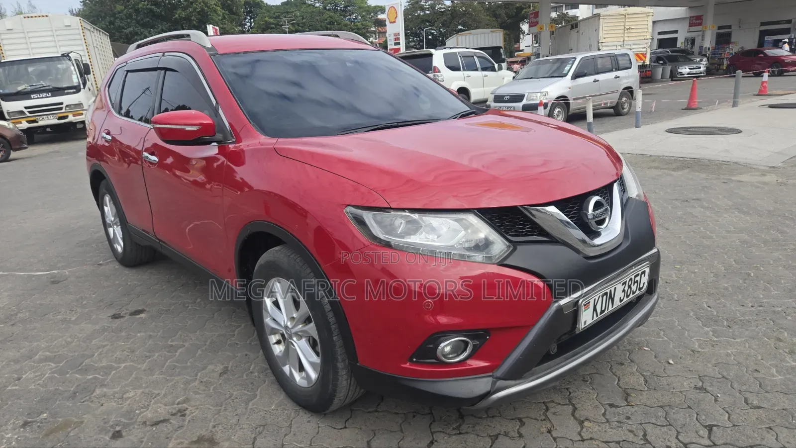 Nissan X-Trail 2.0 Petrol AWD 2015 Red