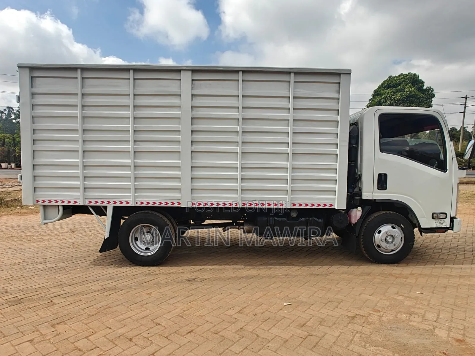 Isuzu NMR Lorry