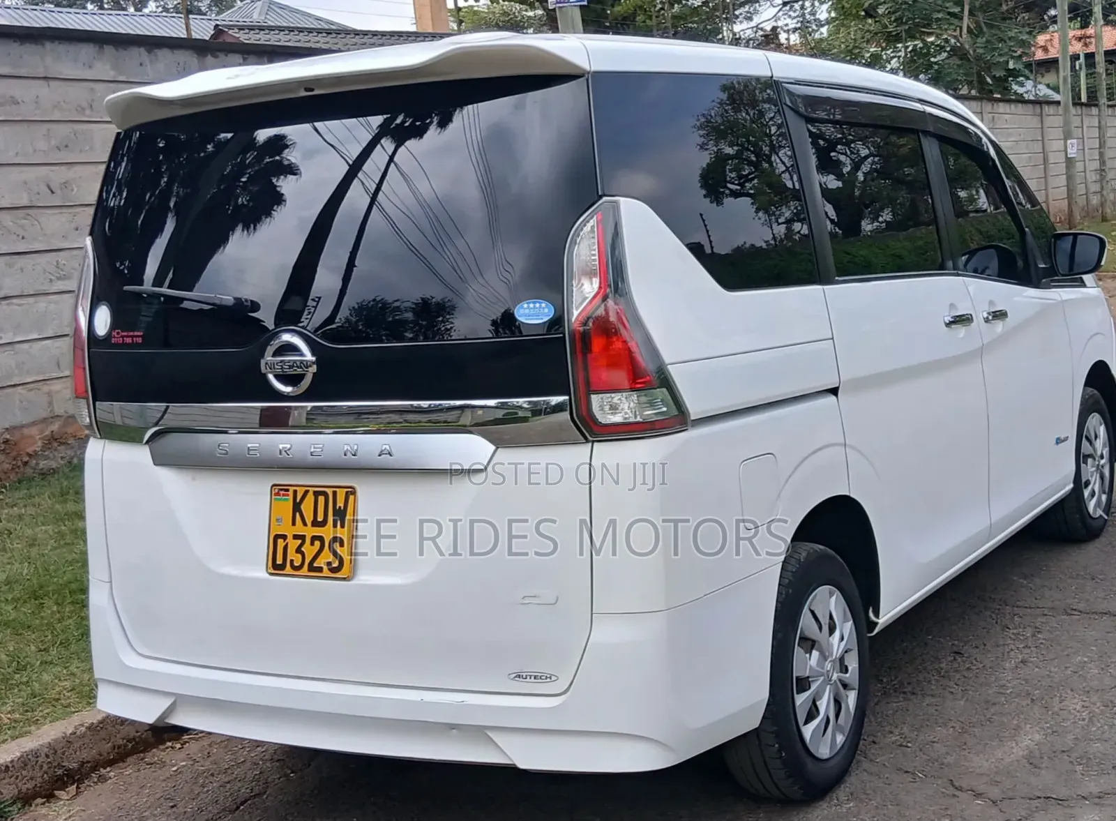 Nissan Serena 2018 White