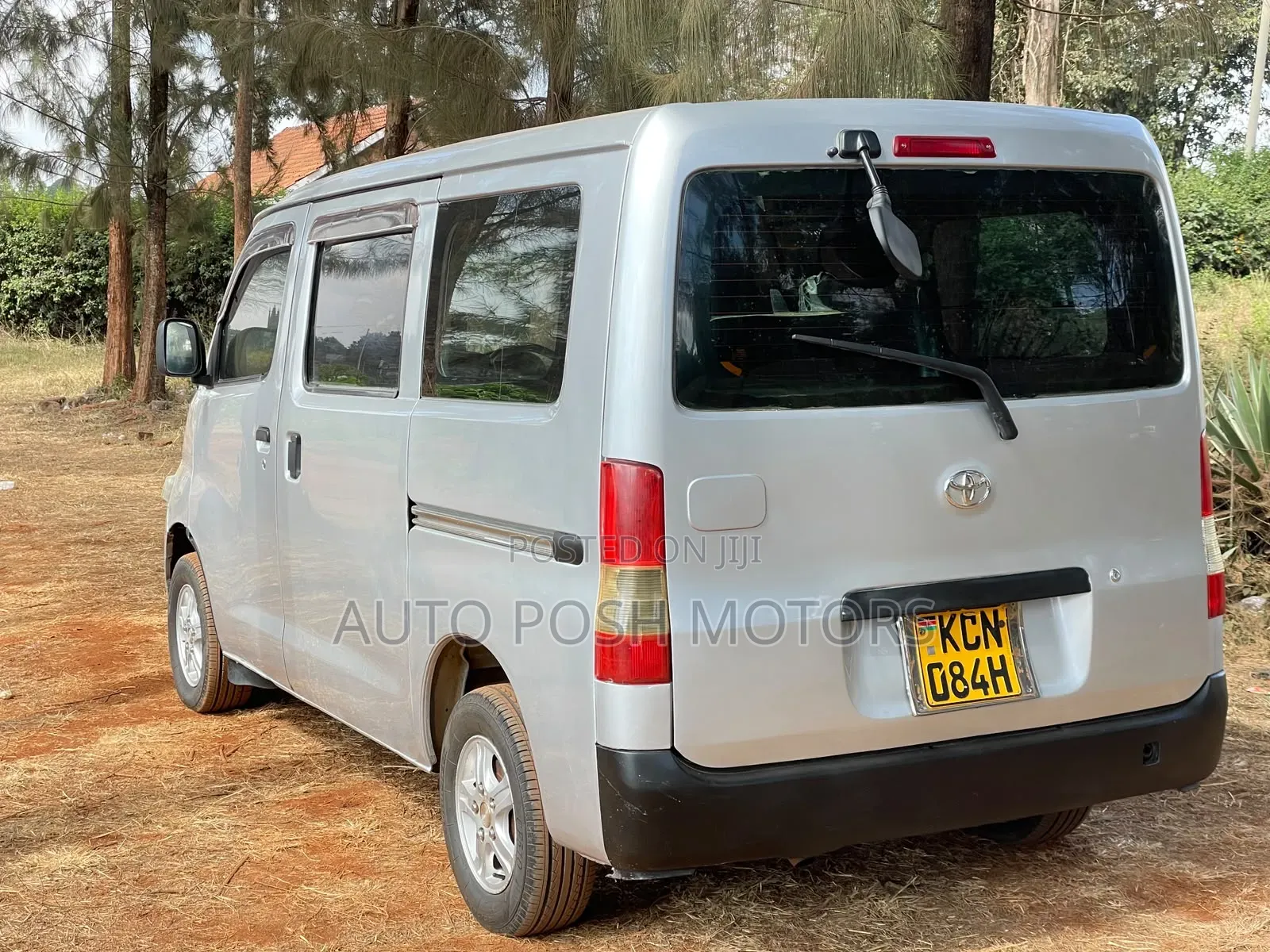 Toyota Lite-Ace 2011 Silver