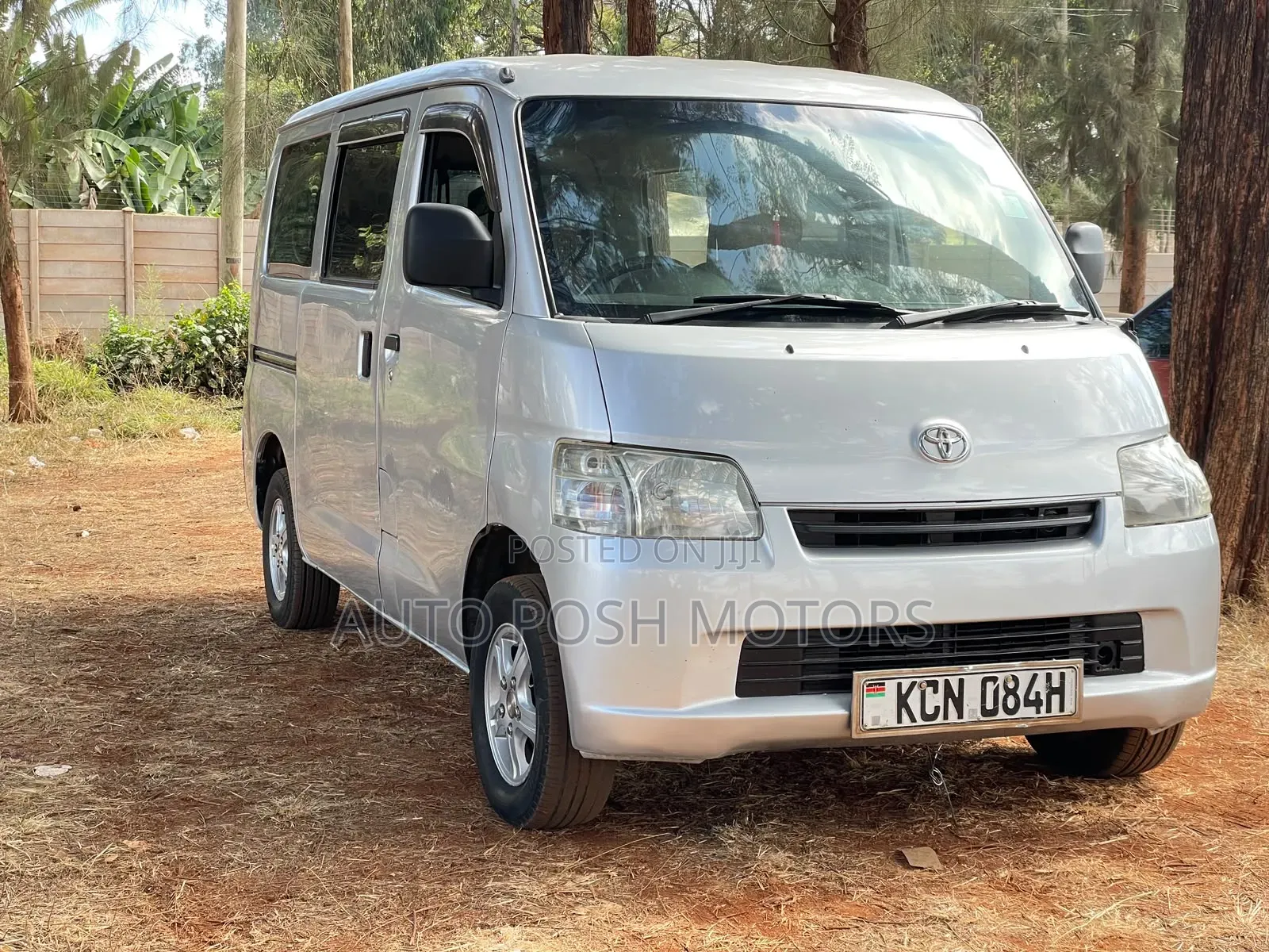 Toyota Lite-Ace 2011 Silver