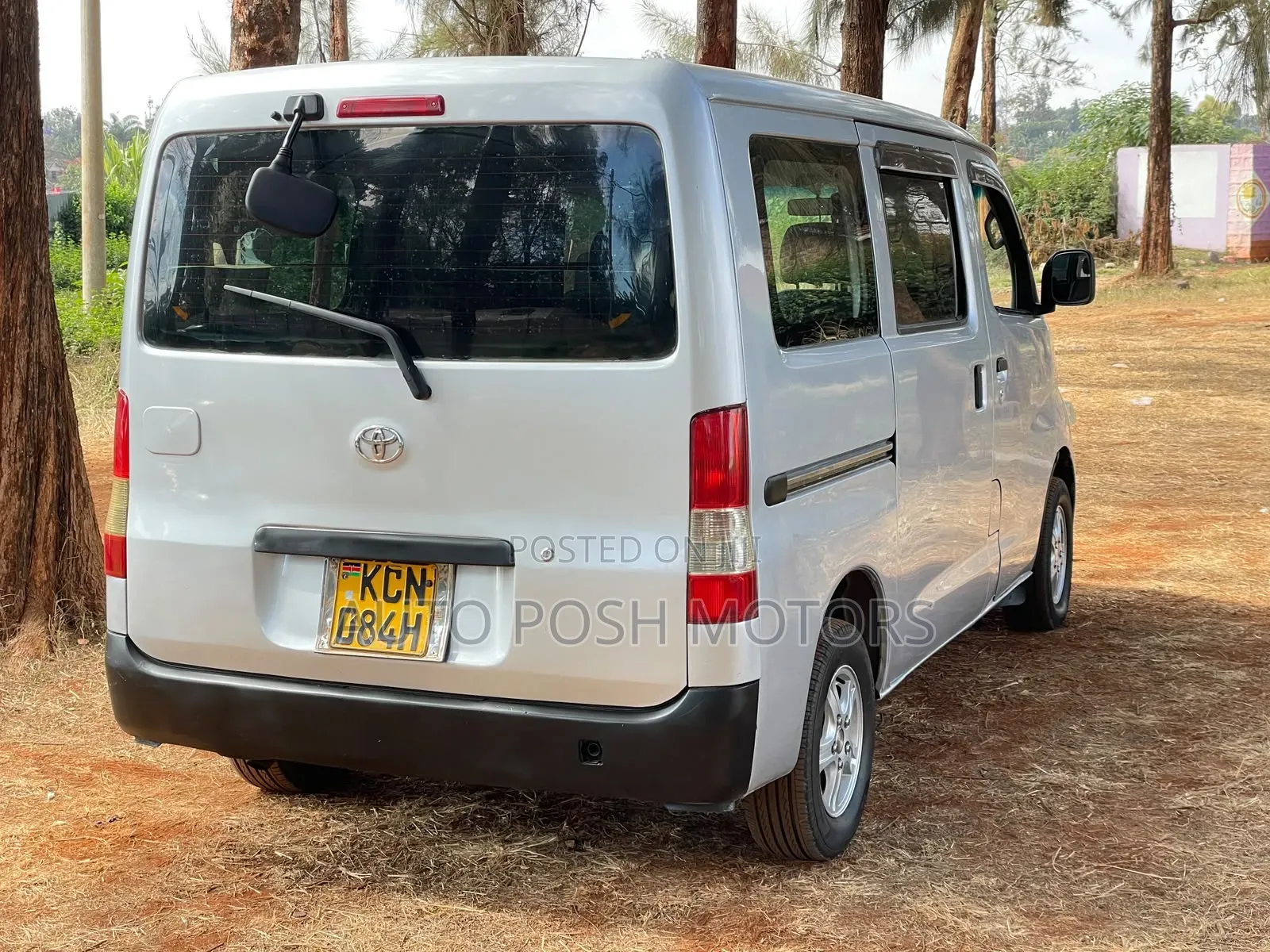 Toyota Lite-Ace 2011 Silver