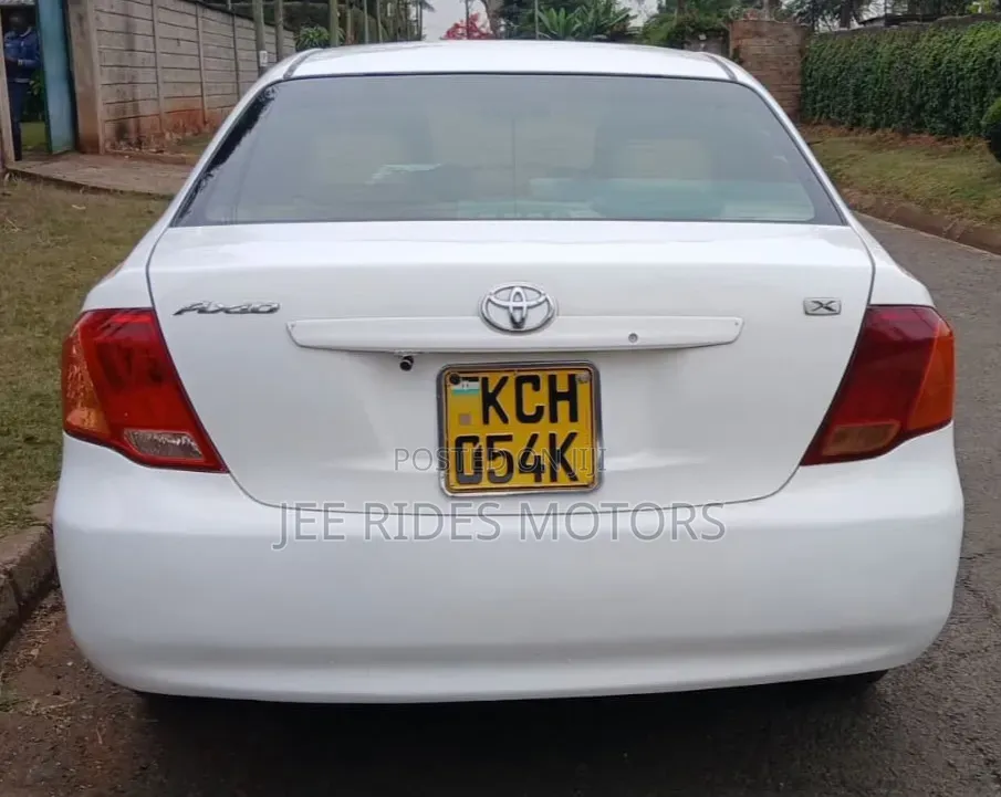 Toyota Axio 2009 Off white