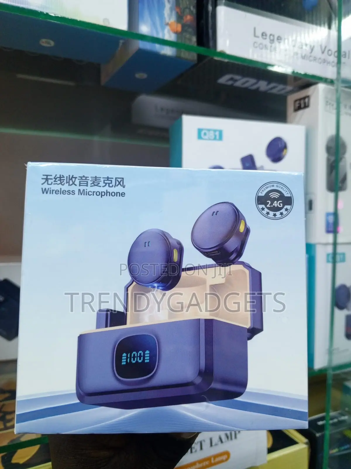 Q8 Dual Wireless Lapel Mic for Vlogging & Live Streaming
