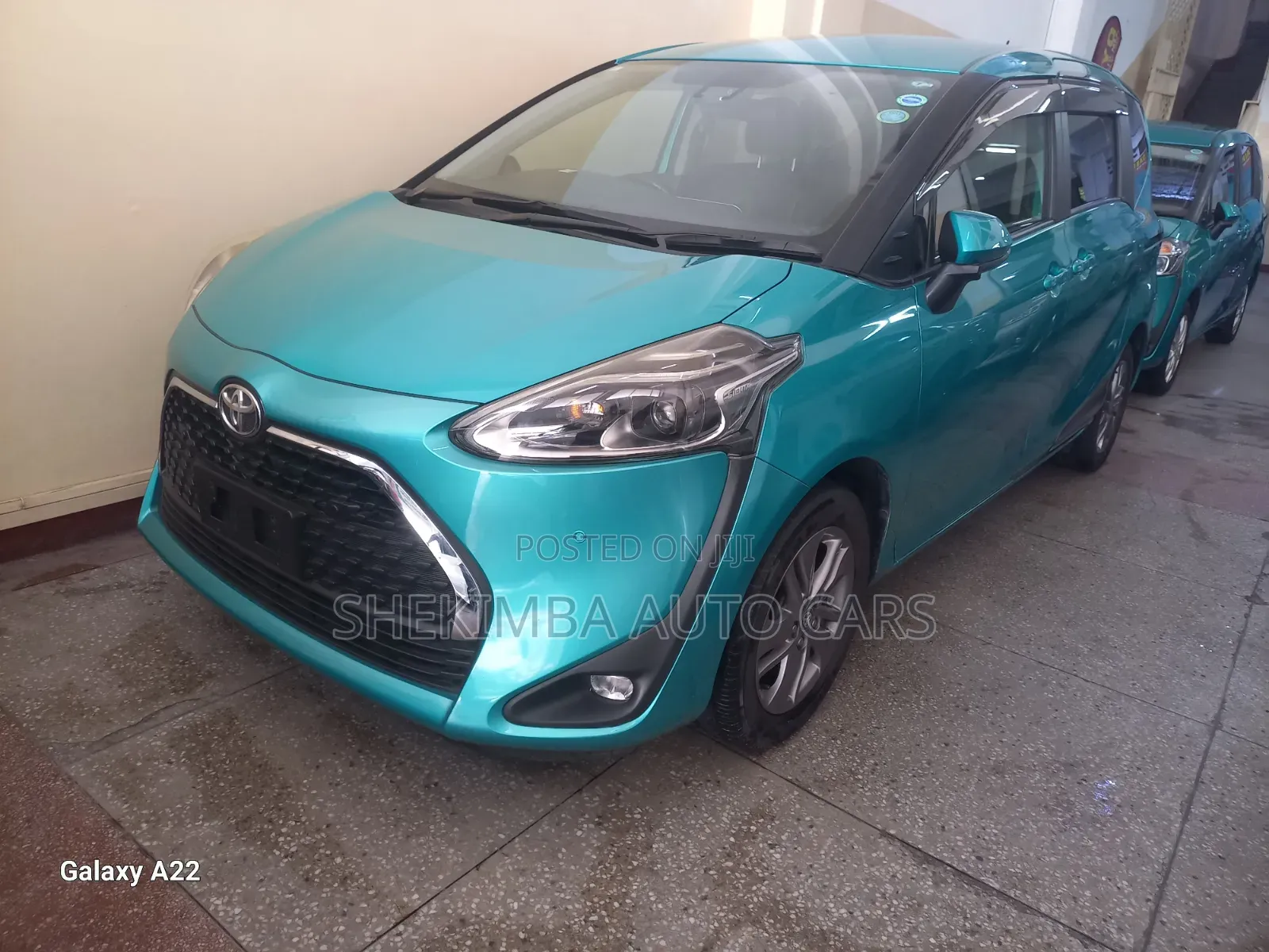 Toyota Sienta 1.5 FWD (6-seater) 2020 Blue