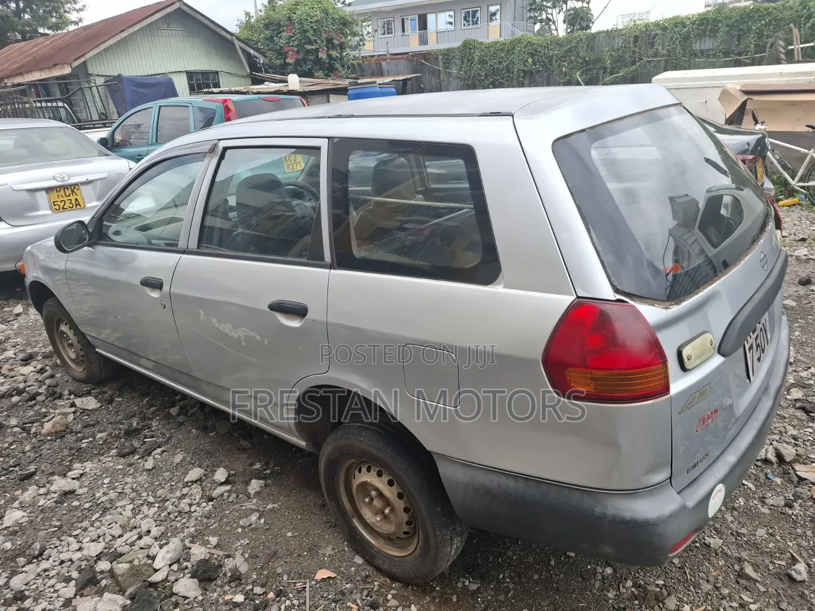 Nissan Wingroad 2002 Silver