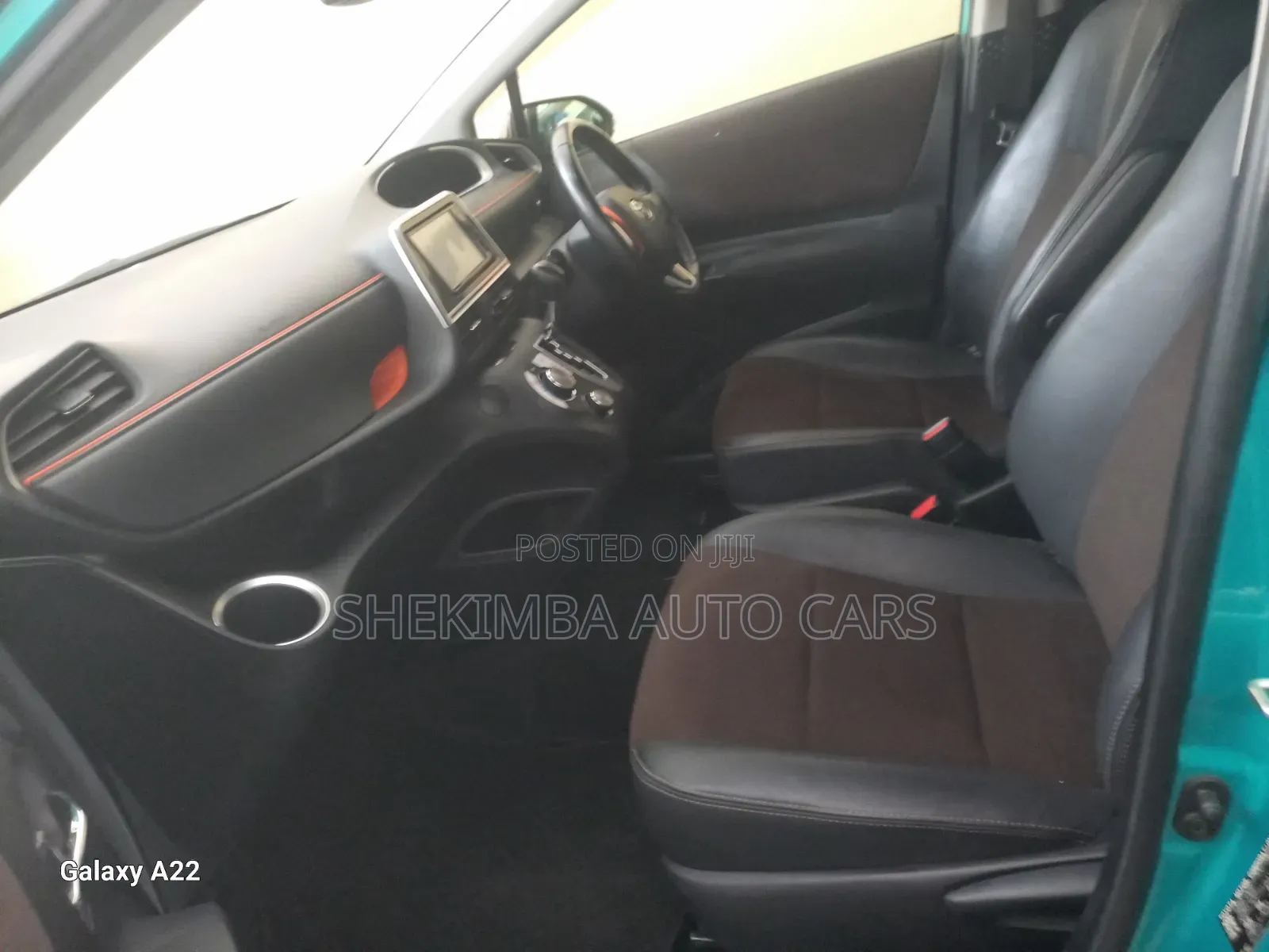 Toyota Sienta 1.5 FWD (6-seater) 2020 Blue