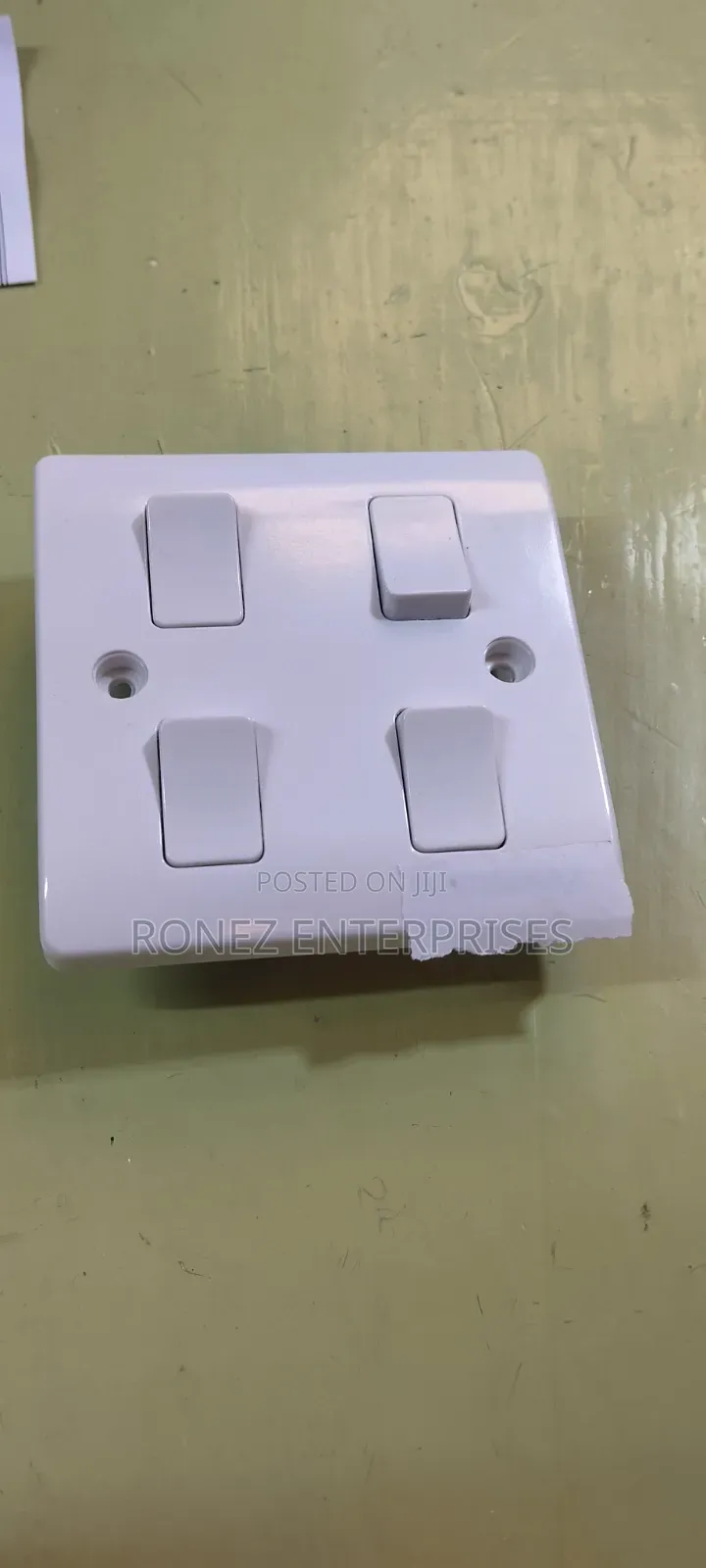 Switch 4 Ways Gang White