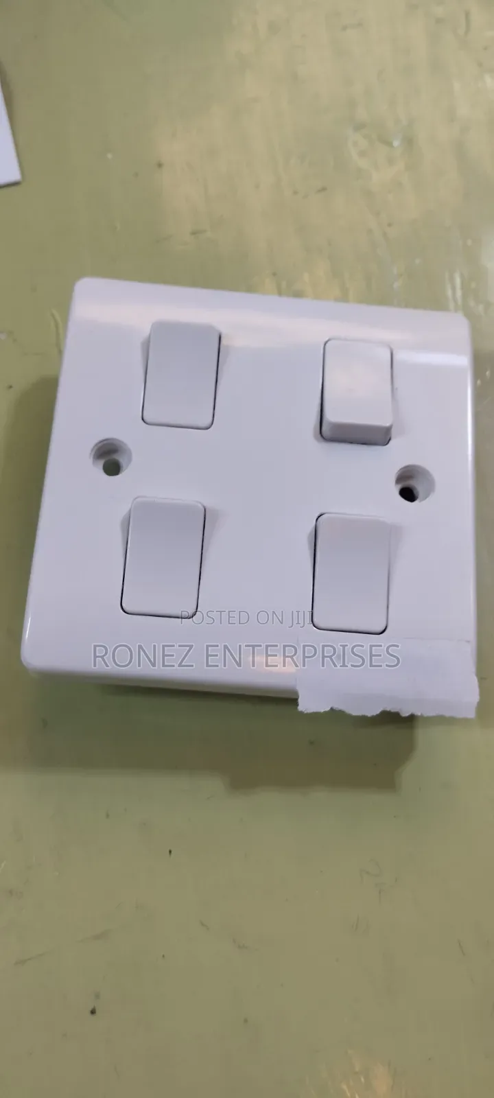Switch 4 Ways Gang White