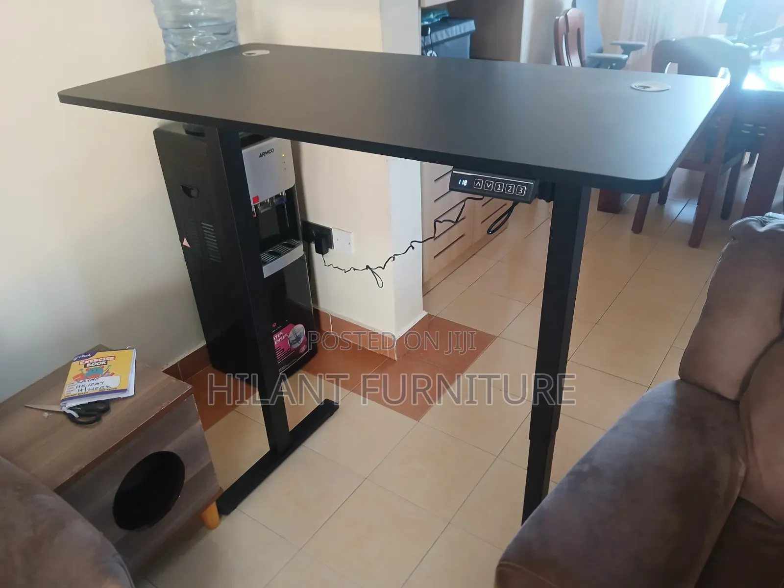 1.2m Adjustable Height Electric Desk/ Standing Desk