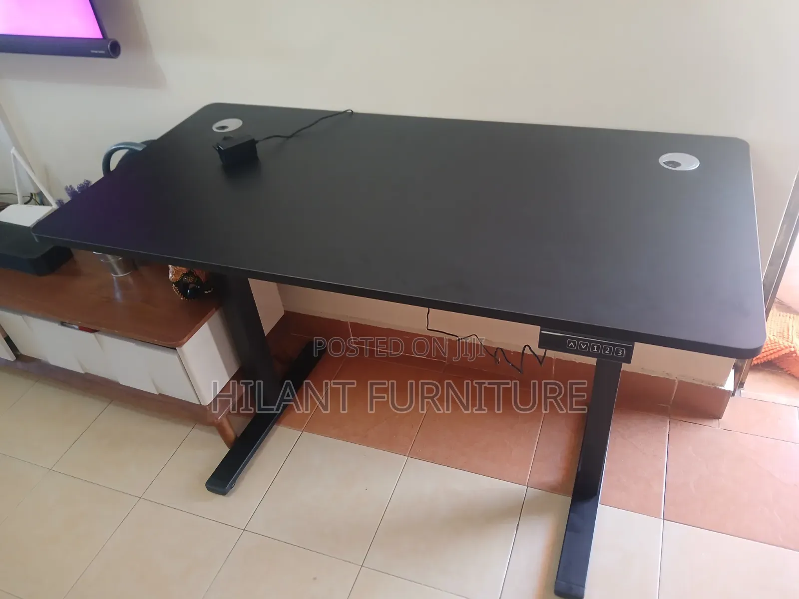 1.2m Adjustable Height Electric Desk/ Standing Desk