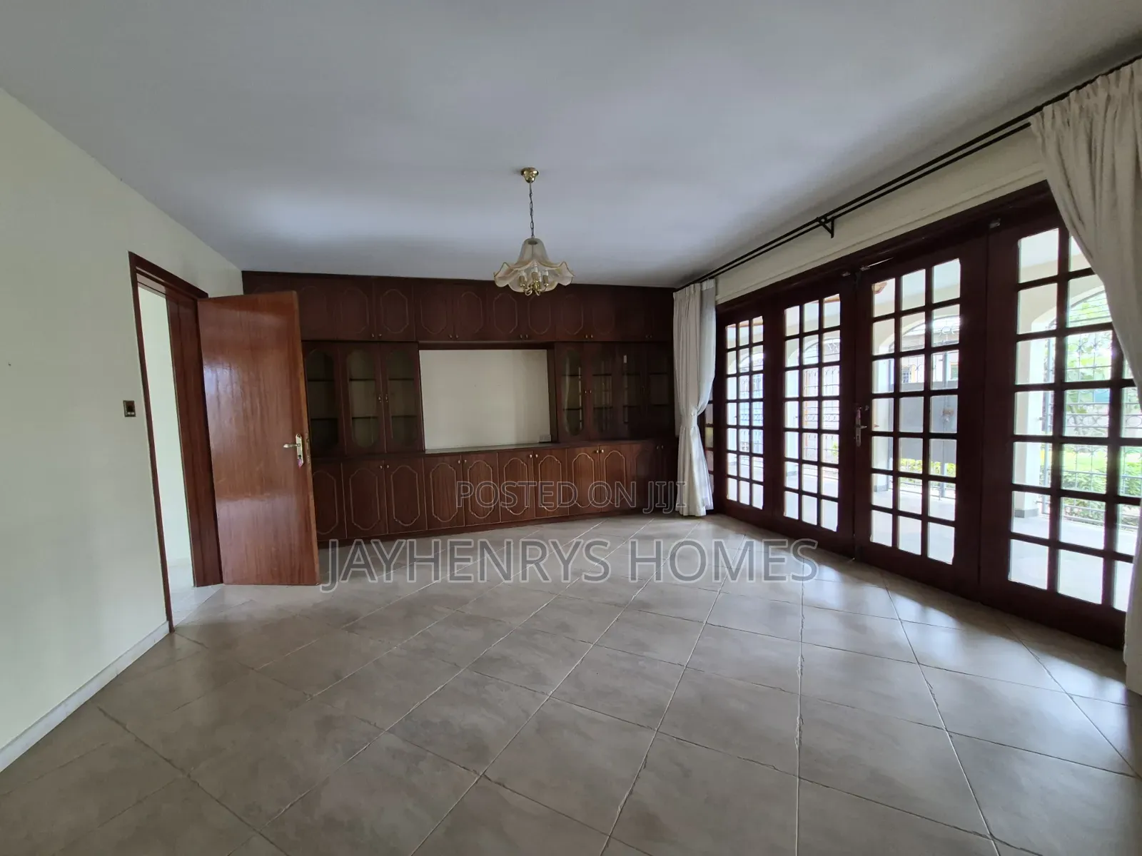 5bdrm House in Runda for rent