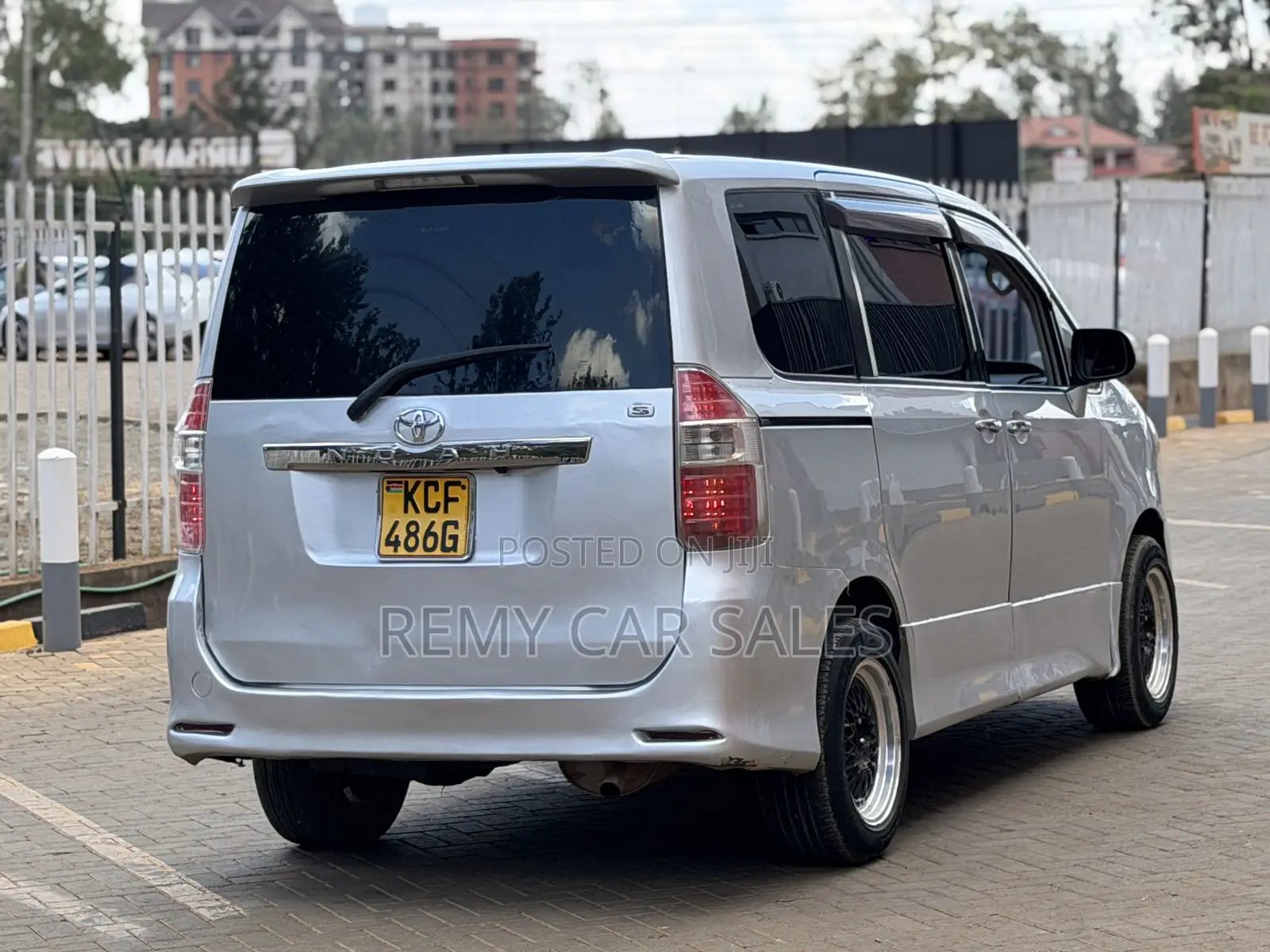 Toyota Noah 2008 Silver