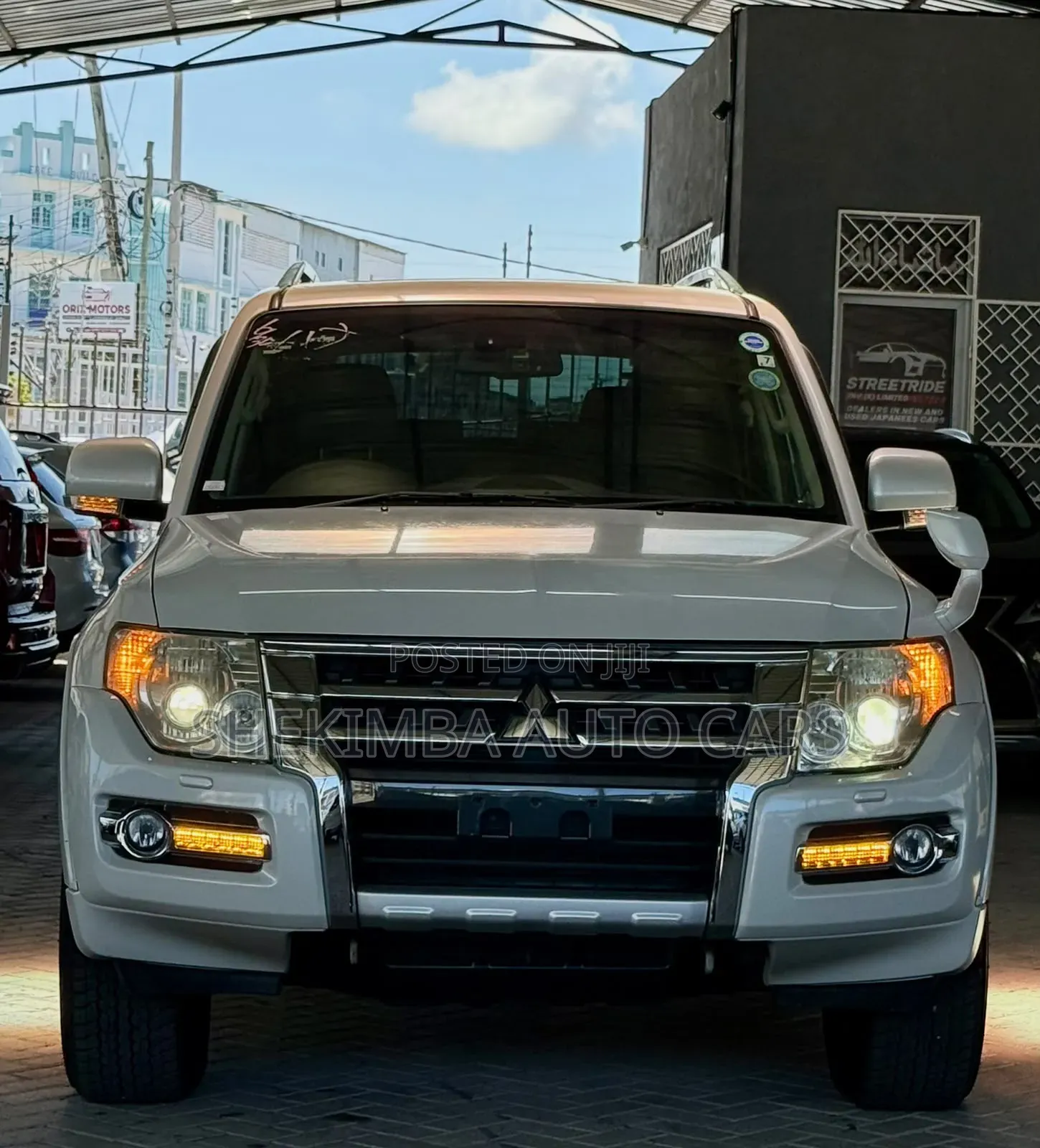 Mitsubishi Pajero Exceed 2020 White
