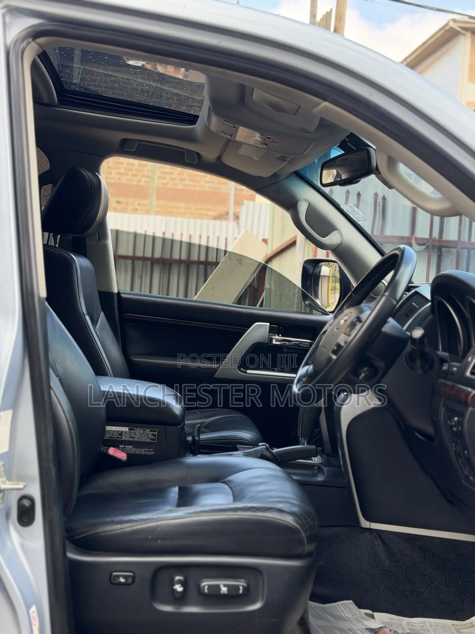 Toyota Land Cruiser 4.5 V8 VXR 2012 Blue