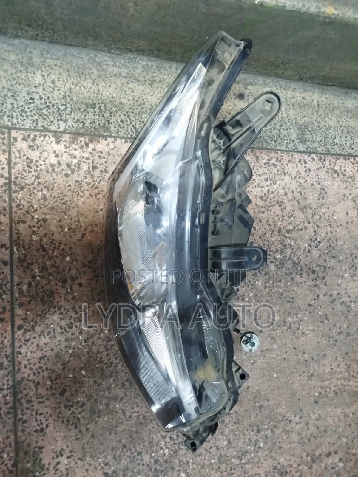 Outlander 2015 Headlight Non Zenon
