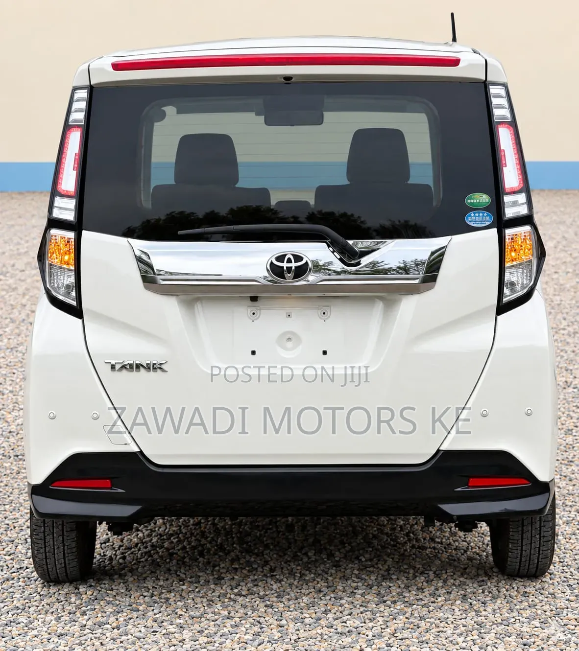 Toyota Tank 1.0 FWD 2019 White