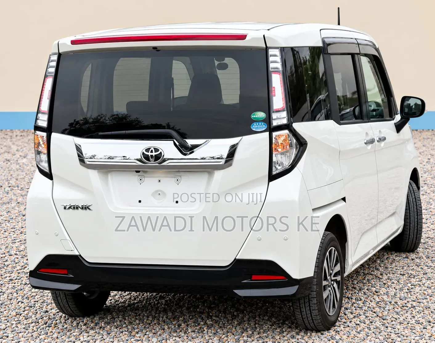 Toyota Tank 1.0 FWD 2019 White