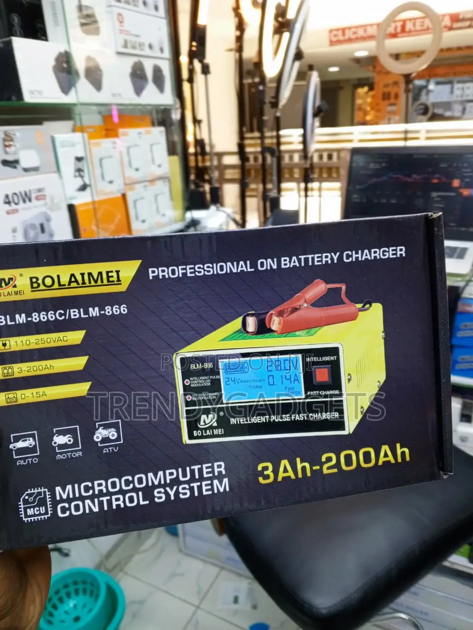Bolaimei BLM-866 Intelligent Pulse Battery Charger for Cars and SUVs