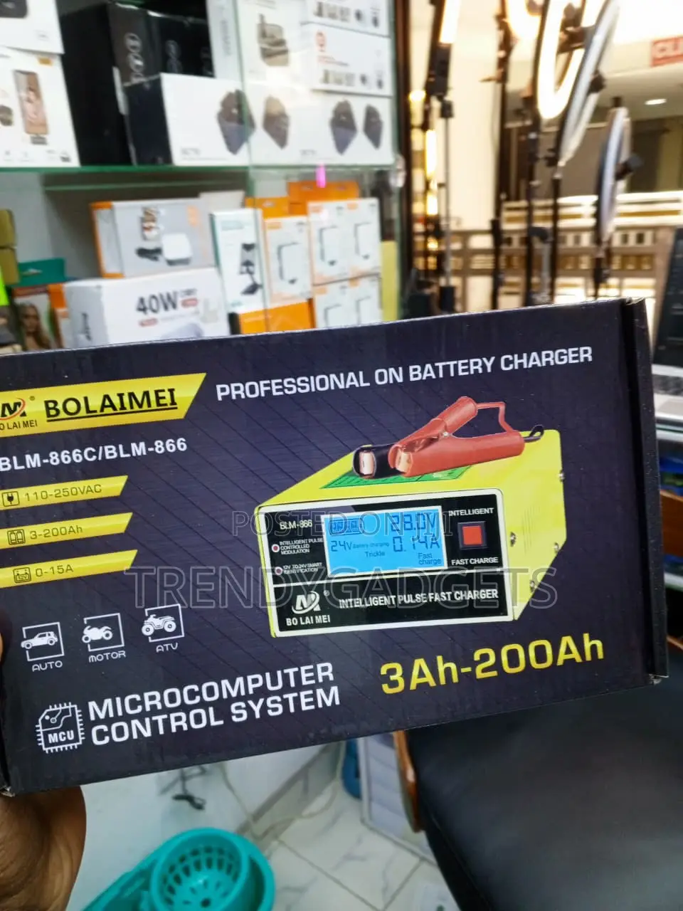 Bolaimei BLM-866 Intelligent Pulse Battery Charger for Cars and SUVs