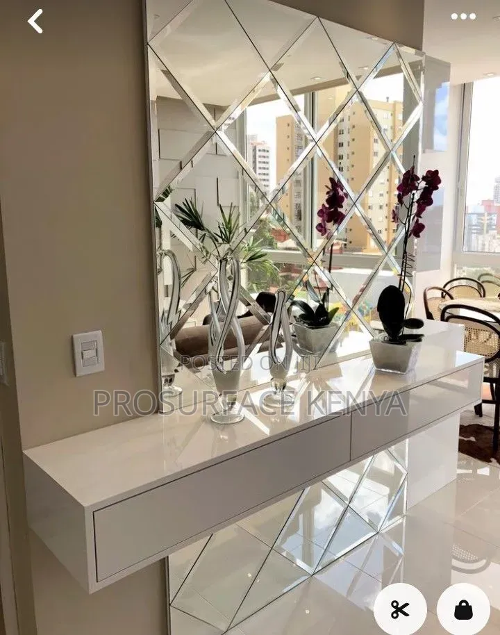 Diamond Shape Mirror Tiles – Silver Acrylic Wall Decor