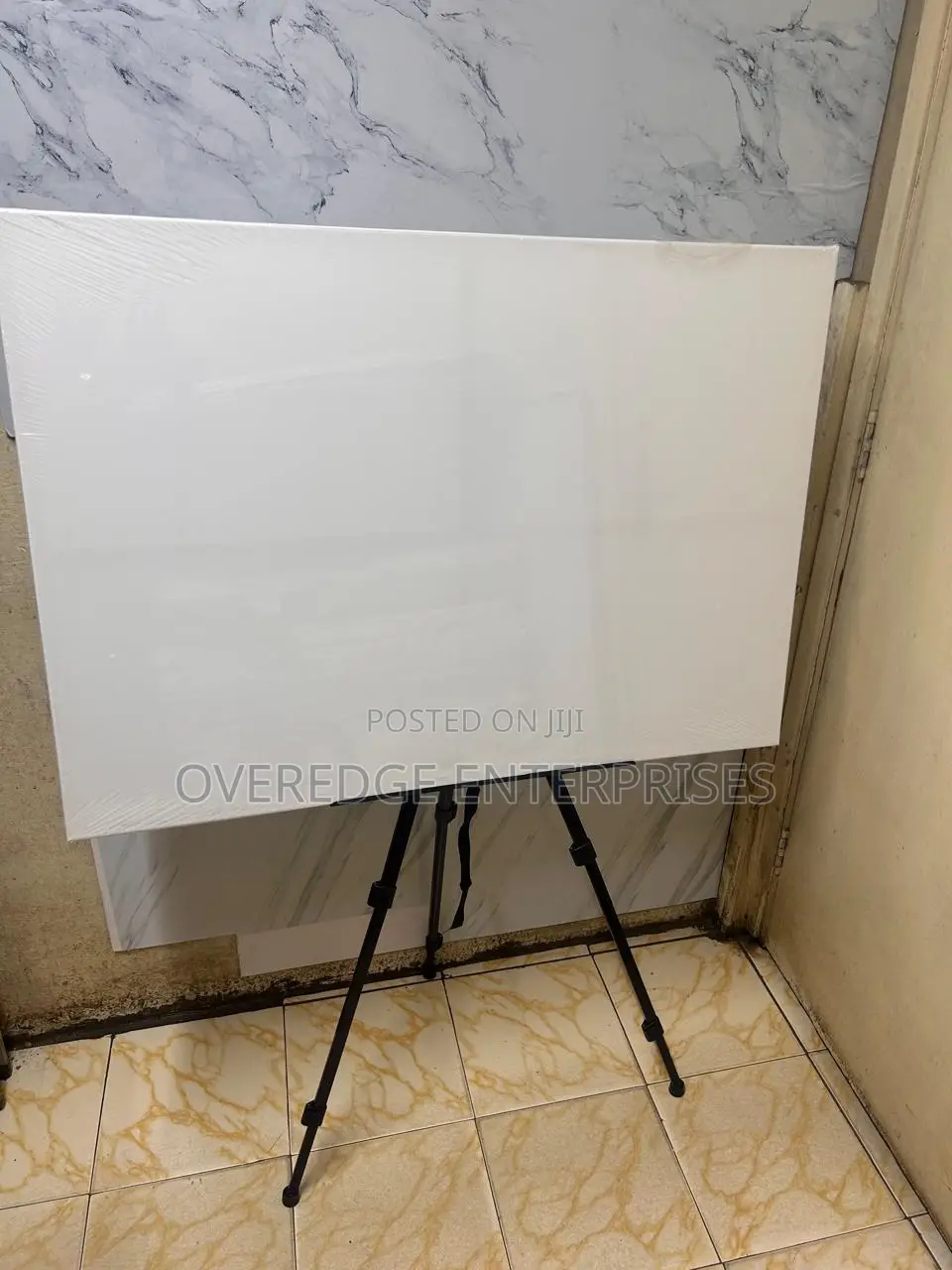 Canvas Board 70cmx100cm With Metal Tripod Stand