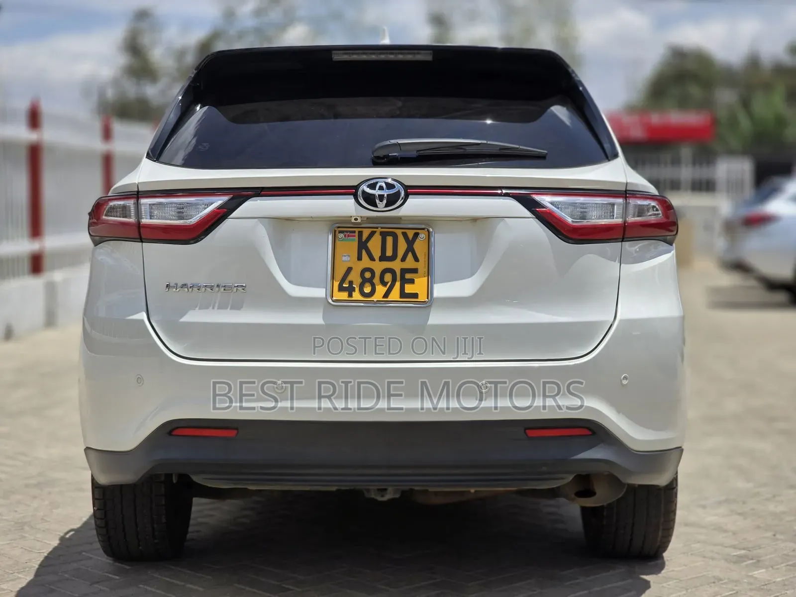 Toyota Harrier 2.0 2019 Pearl